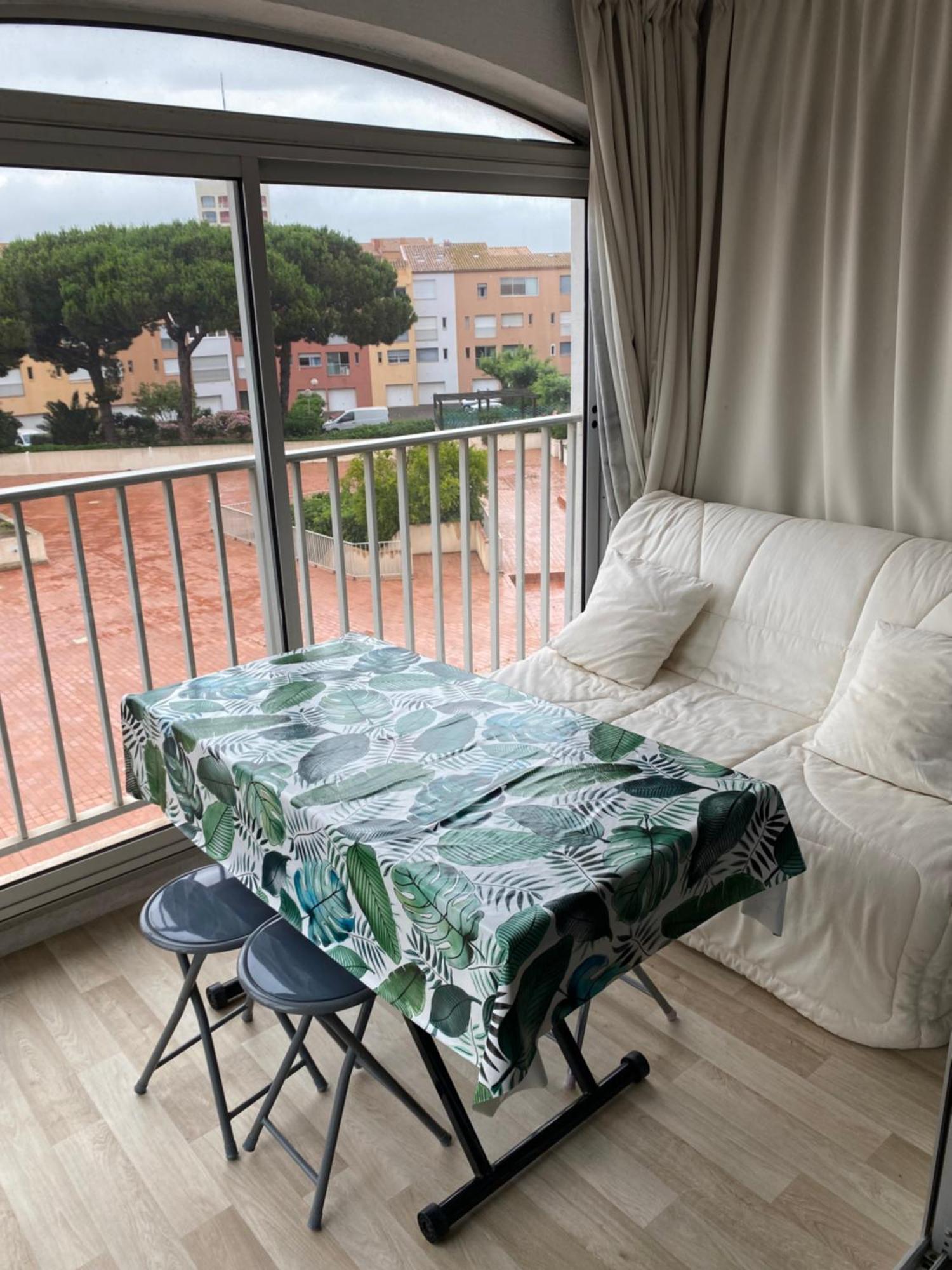 Studio Avec Belle Vue Sur Le Port Apartment Agde Exterior photo