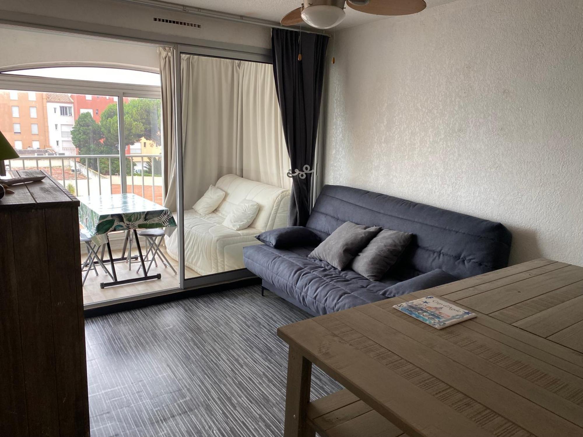 Studio Avec Belle Vue Sur Le Port Apartment Agde Exterior photo